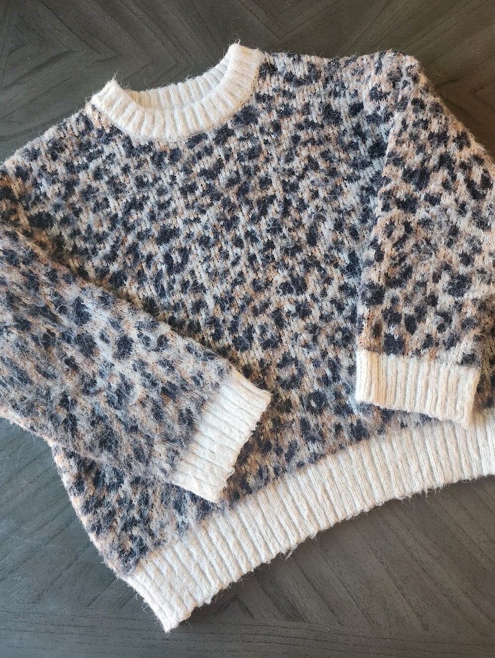 Wild Fable Leopard-Print Crewneck Fuzzy Sweater Size XS
